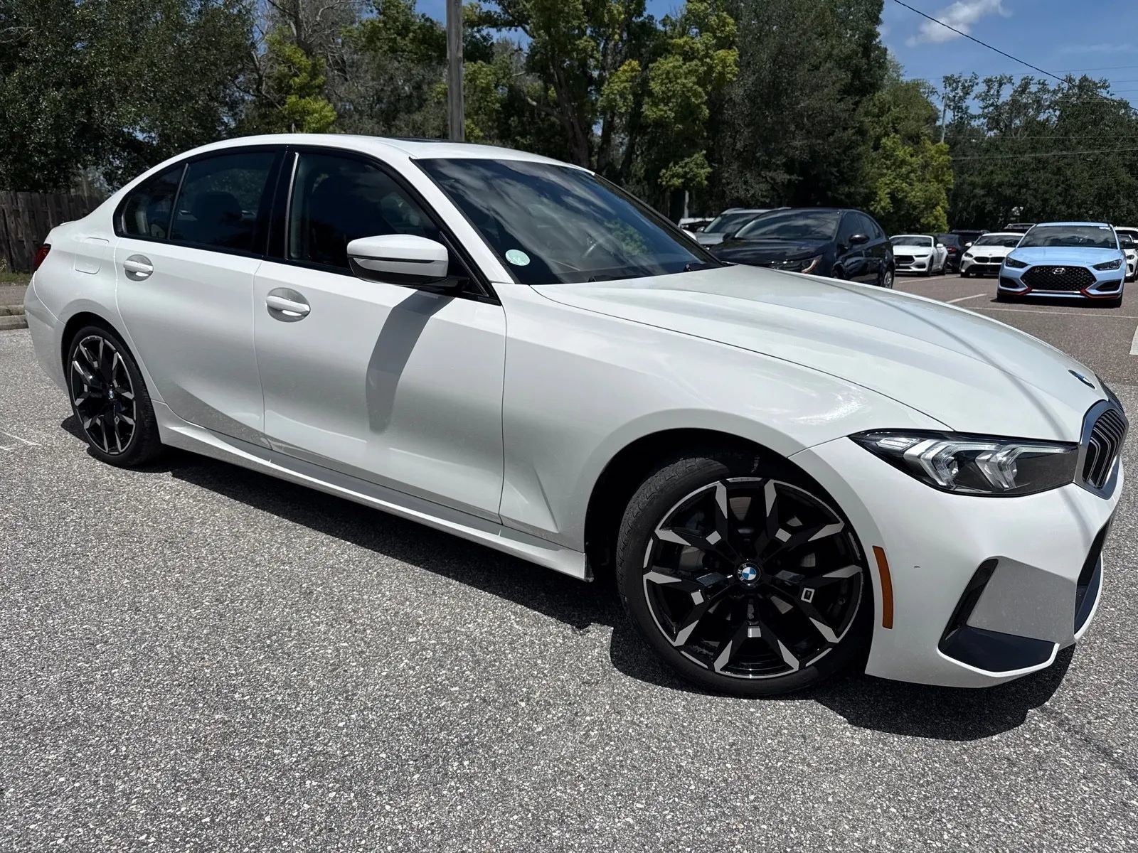 Used 2026 BMW 330i Sedan w/ M Sport Package RWD image 8