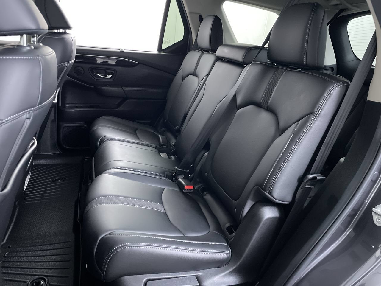 Used 2025 Honda Pilot Touring image 24