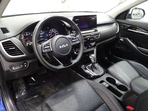 Used 2022 Kia Seltos SX image 20
