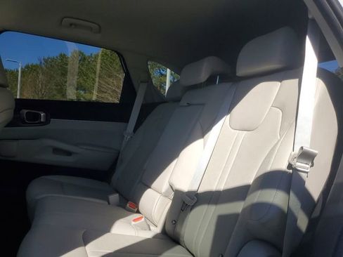 Certified 2025 Kia Sorento S FWD image 8