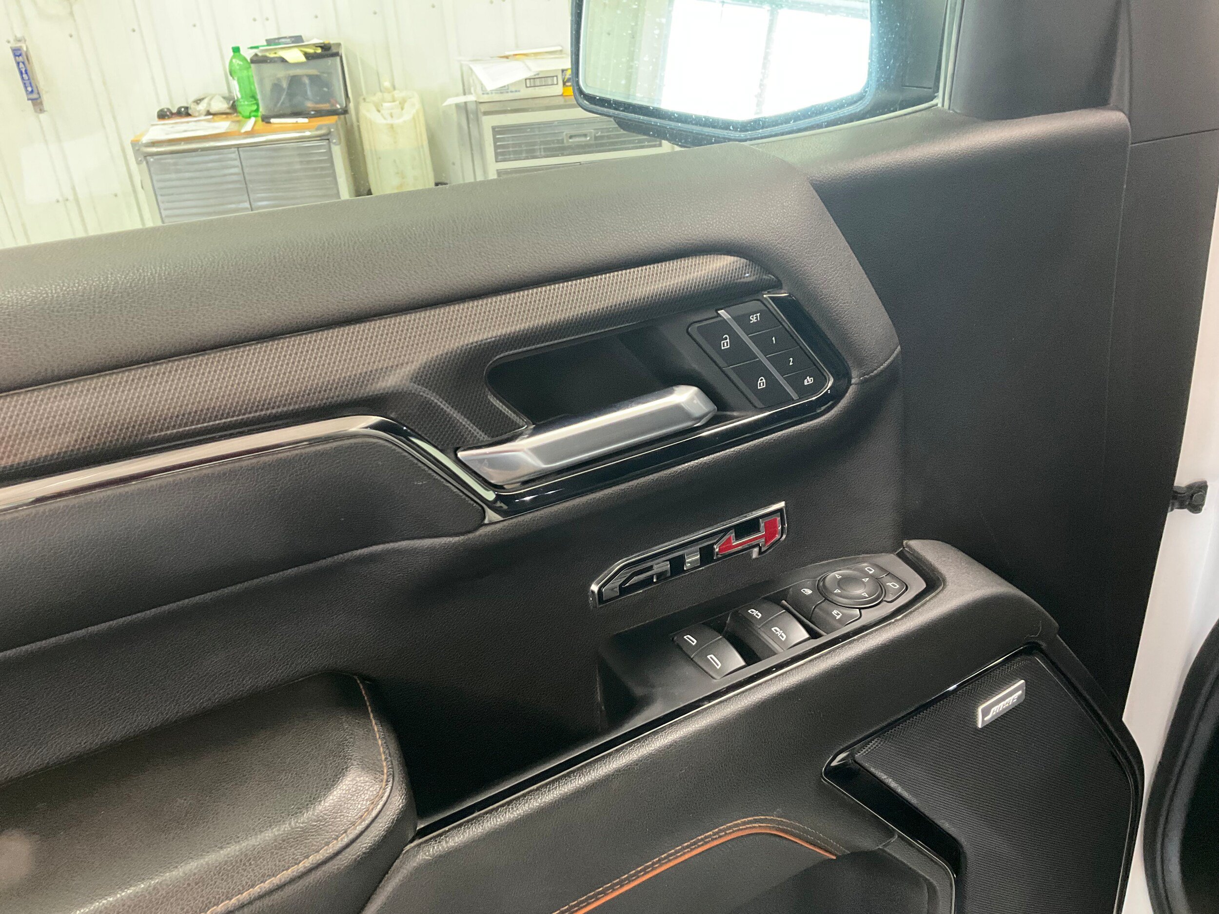 Used 2024 GMC Sierra 1500 AT4 w/ Technology Package AWD/4WD image 10