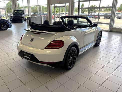 Used 2017 Volkswagen Beetle 1.8T Dune FWD image 11