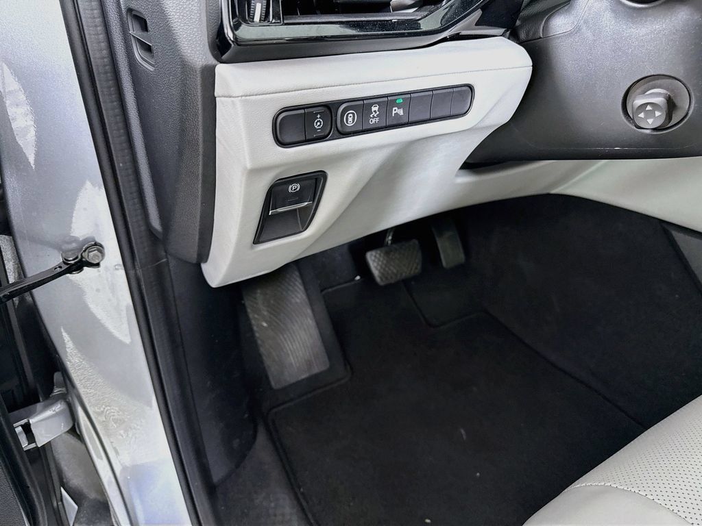 Used 2023 Acura MDX w/ Technology Package FWD image 10