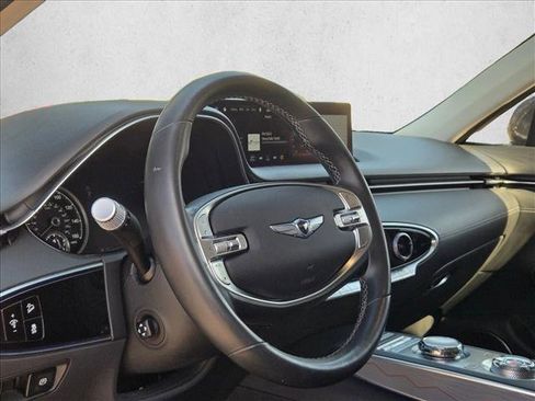 Used 2022 Genesis GV70 2.5T w/ Advanced Package image 10