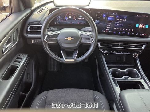 Used 2024 Chevrolet Traverse LT FWD image 15