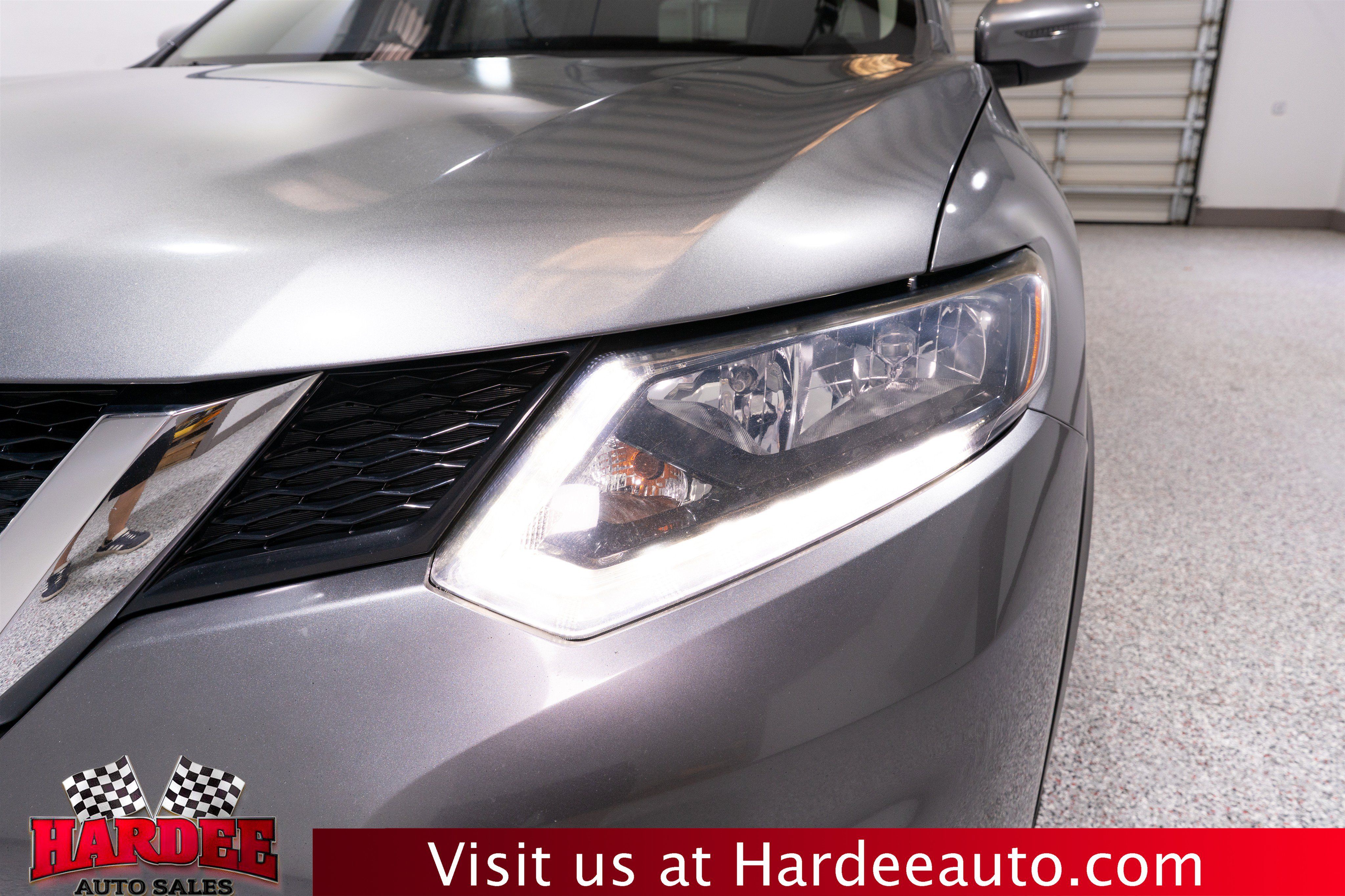 Used 2016 Nissan Rogue SV AWD/4WD image 8