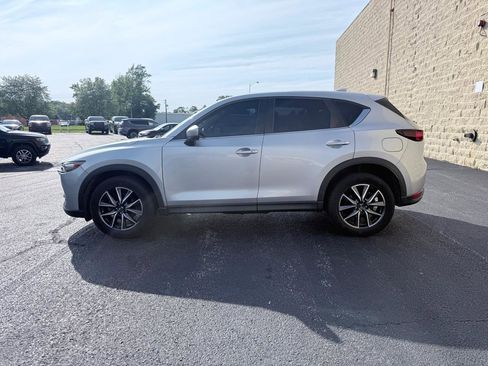 Used 2018 MAZDA CX-5 Touring FWD image 2
