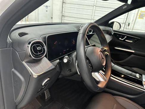 Certified 2025 Mercedes-Benz GLC 300 image 13