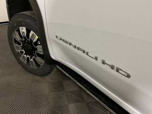 New 2026 GMC Sierra 3500 Denali w/ Denali Reserve Package AWD/4WD image 38