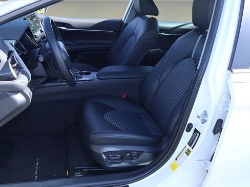 Certified 2023 Toyota Camry SE image 11