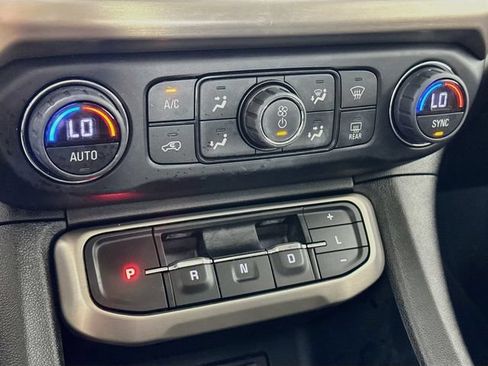 Used 2023 GMC Acadia Denali w/ Denali Technology Package AWD/4WD image 22