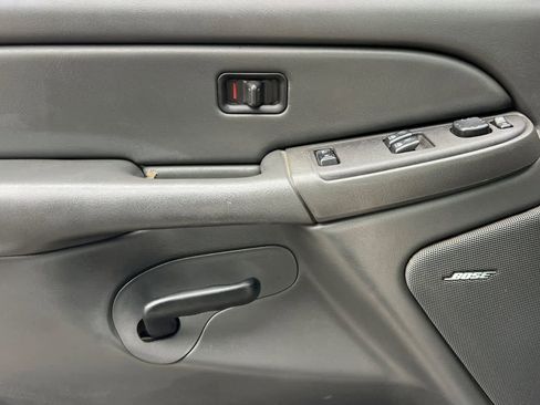 Used 2004 Chevrolet Silverado 2500 LS RWD image 15