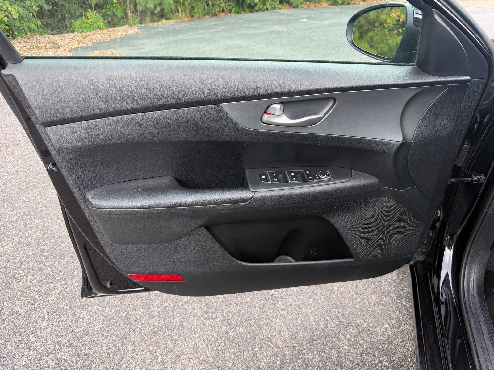 Used 2020 Kia Forte LXS FWD image 19