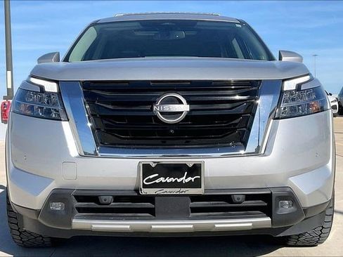 Used 2022 Nissan Pathfinder Platinum w/ Cargo Package image 3