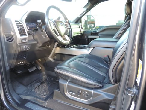 Used 2020 Ford F250 Platinum image 6