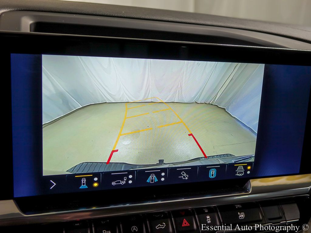Used 2022 Chevrolet Silverado 1500 LTZ w/ Technology Package AWD/4WD image 16
