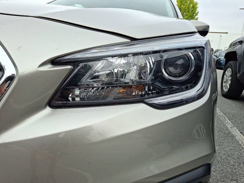 Used 2018 Subaru Legacy 2.5i Limited w/ Popular Package #2A AWD/4WD image 8