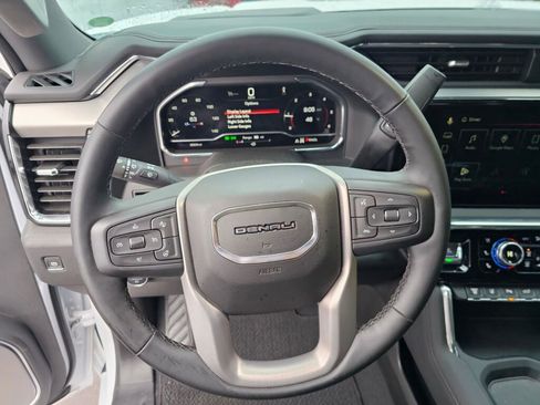 Used 2025 GMC Sierra 3500 Denali image 21