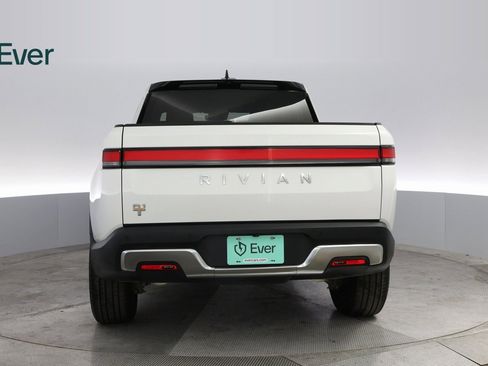 Used 2022 Rivian R1T Adventure image 13