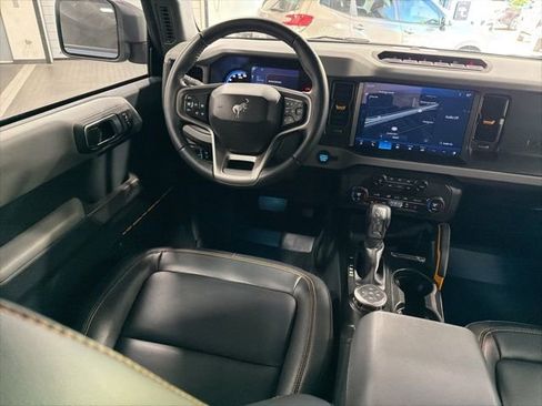 Used 2023 Ford Bronco Badlands w/ Sasquatch Package image 23