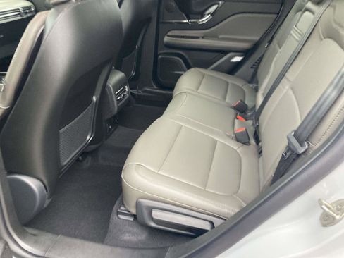 New 2026 Lincoln Corsair Premiere image 17