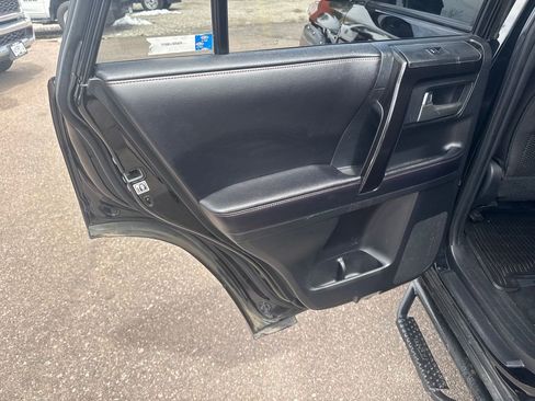 Used 2017 Toyota 4Runner TRD Off-Road Premium AWD/4WD image 17