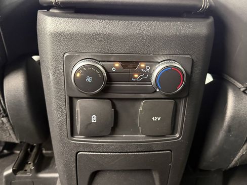 Used 2022 Ford Explorer XLT w/ Equipment Group 202A image 34