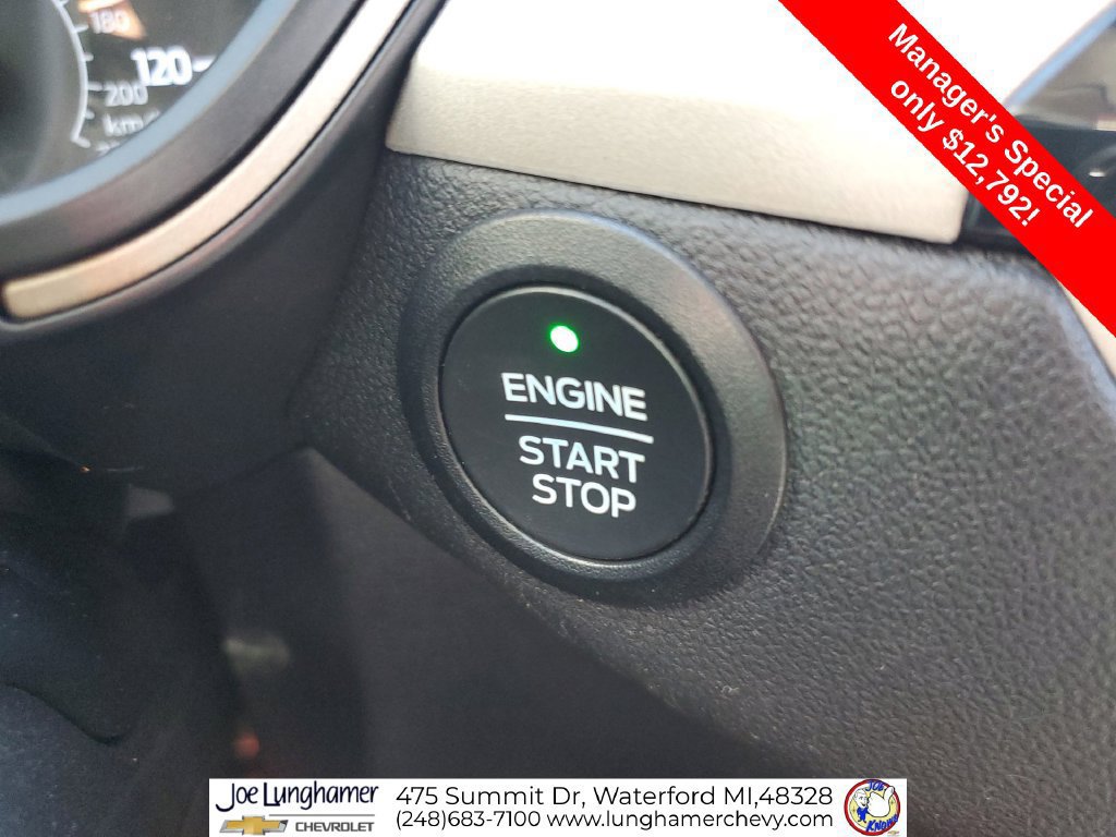 Used 2022 Ford Escape SEL FWD image 17