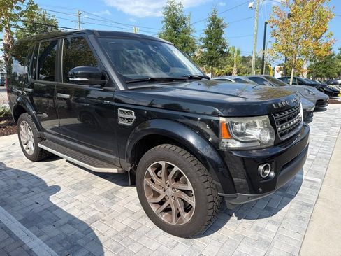 Used 2016 Land Rover LR4 HSE AWD/4WD image 2