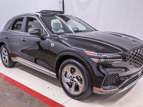 Certified 2026 Genesis GV70 2.5T Advanced image 5