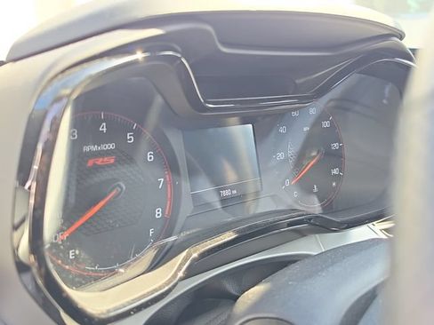 Used 2025 Chevrolet Trax RS w/ Sunroof Package FWD image 4