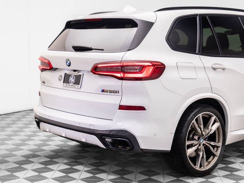 Used 2020 BMW X5 M50i w/ Executive Package image 41