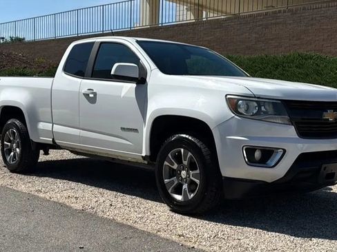Used 2016 Chevrolet Colorado Z71 AWD/4WD image 3