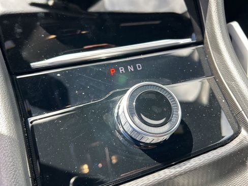 Certified 2025 Jeep Grand Cherokee Limited w/ Black Appearance Package image 15