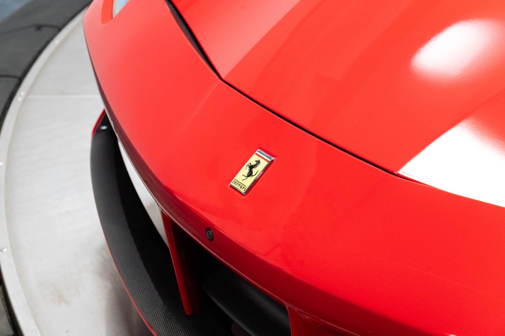 Used 2018 Ferrari 488 Spider RWD image 50