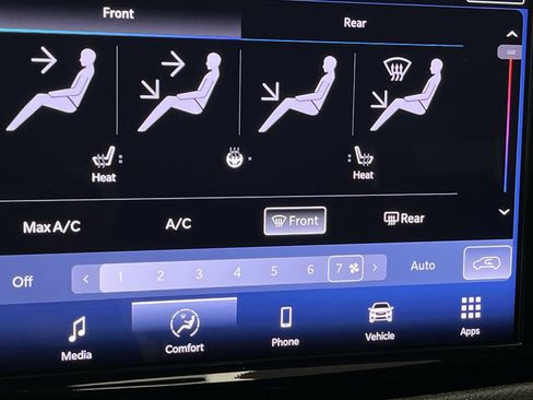 Used 2025 Chrysler Pacifica Select FWD image 23