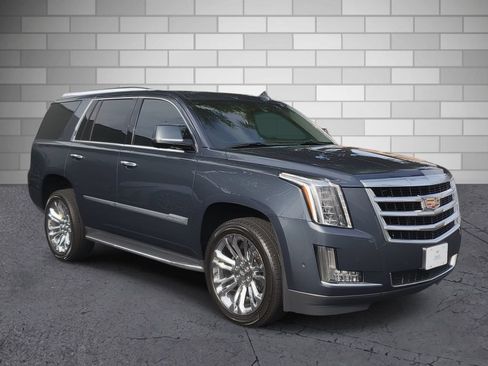 Used 2020 Cadillac Escalade Luxury AWD/4WD image 7