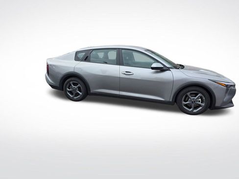 Used 2025 Kia K4 FWD image 4