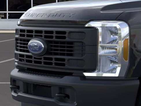 New 2026 Ford F250 XL w/ FX4 Off-Road Package AWD/4WD image 17