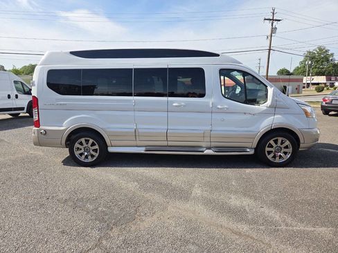 Used 2017 Ford Transit 150 148 Low Roof w/ Exterior Upgrade Package RWD image 2