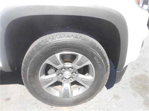 Used 2017 Chevrolet Colorado Z71 image 37