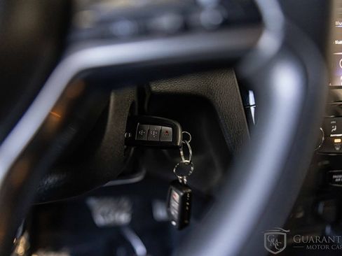 Used 2019 Nissan Rogue S image 24