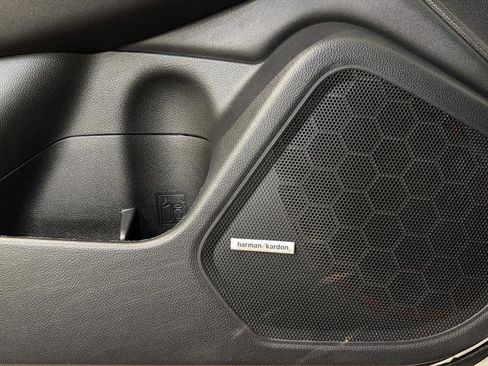 Used 2018 Subaru Outback 3.6R Limited image 20