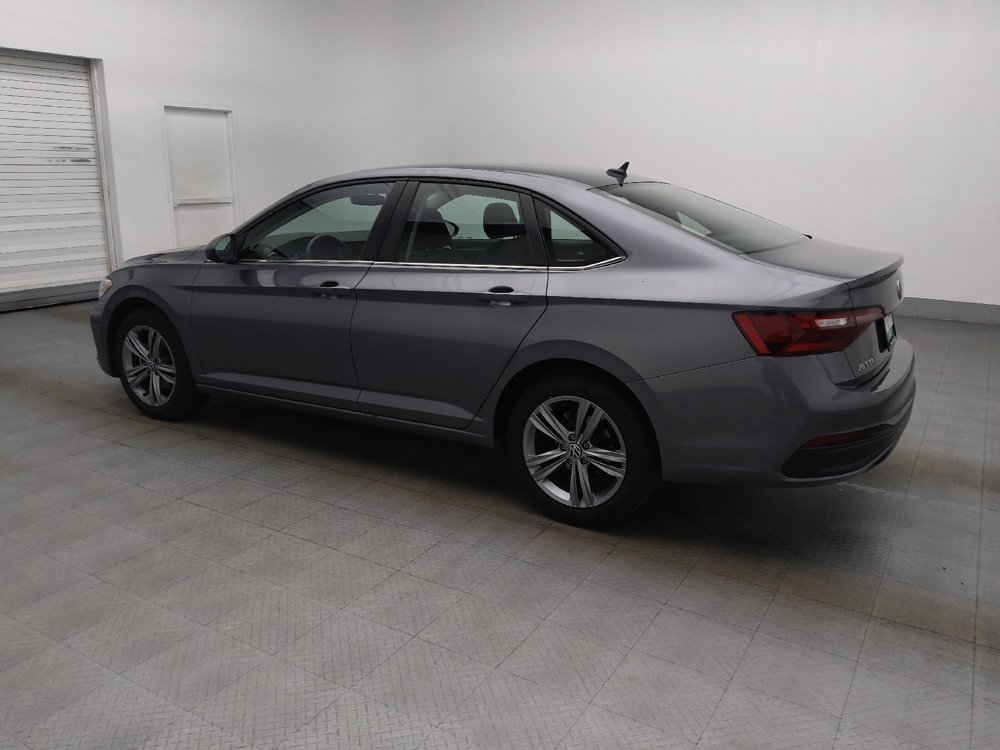 Used 2024 Volkswagen Jetta SE FWD image 3