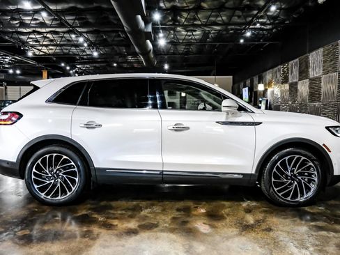Used 2019 Lincoln Nautilus Reserve image 8