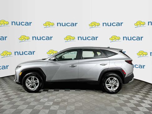 Used 2025 Hyundai Tucson SE AWD/4WD image 4