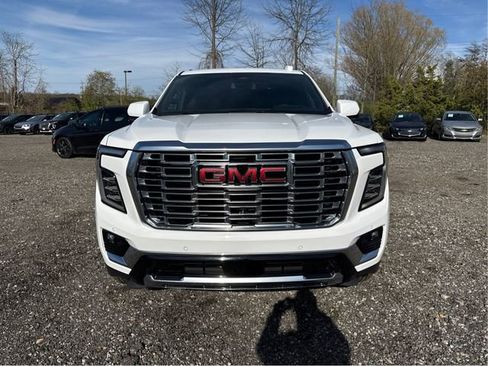 Used 2025 GMC Yukon Denali image 2