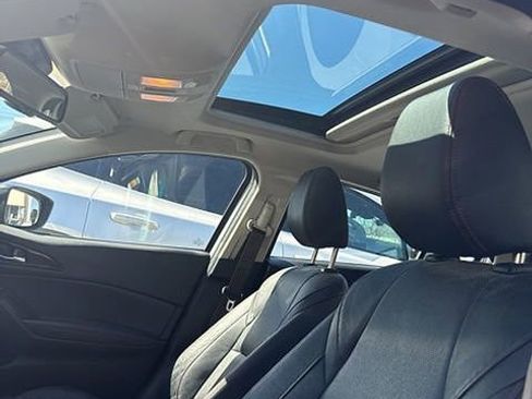 Used 2014 MAZDA MAZDA3 s Grand Touring w/ Technology Package image 7