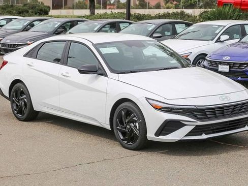 New 2026 Hyundai Elantra Sport FWD image 4