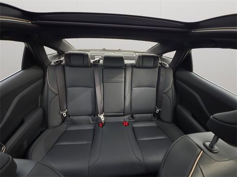 Used 2025 Toyota Crown Limited image 17